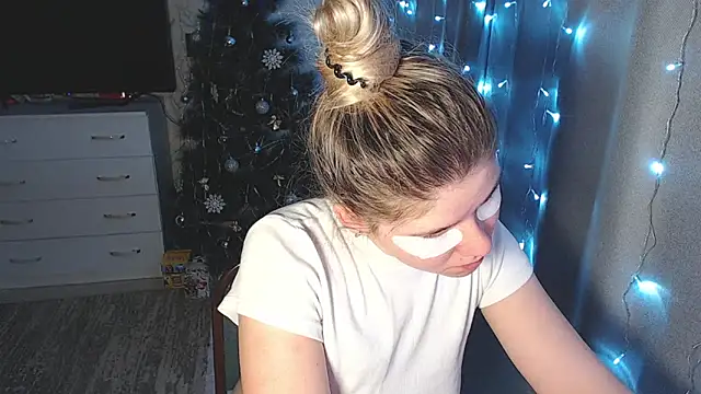Snapshot of MelissaXKinky chatting on 3, 1, 2025 MelissaXKinky online show from 3, 1, 2025