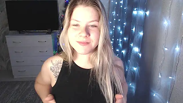 Snapshot of MelissaXKinky chatting on 10, 1, 2025 MelissaXKinky online show from 10, 1, 2025