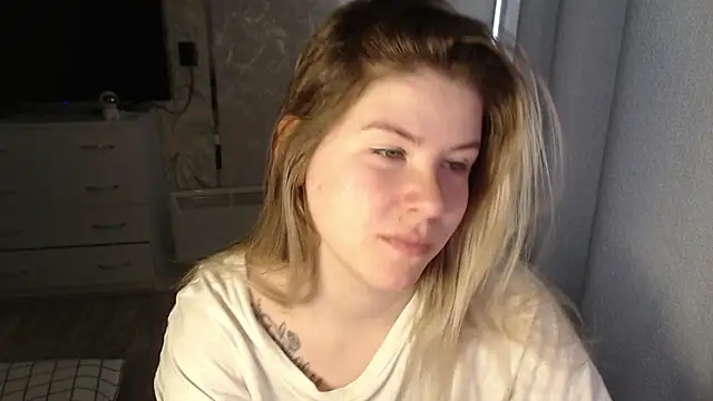 Snapshot of MelissaXKinky chatting on 14, 3, 2025 MelissaXKinky online show from 14, 3, 2025