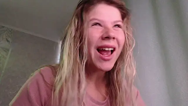 Snapshot of MelissaXKinky chatting on 14, 9, 2025 MelissaXKinky online show from 14, 9, 2025