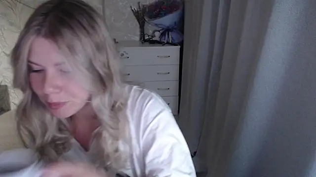 Snapshot of MelissaXKinky chatting on 28, 9, 2025 MelissaXKinky online show from 28, 9, 2025
