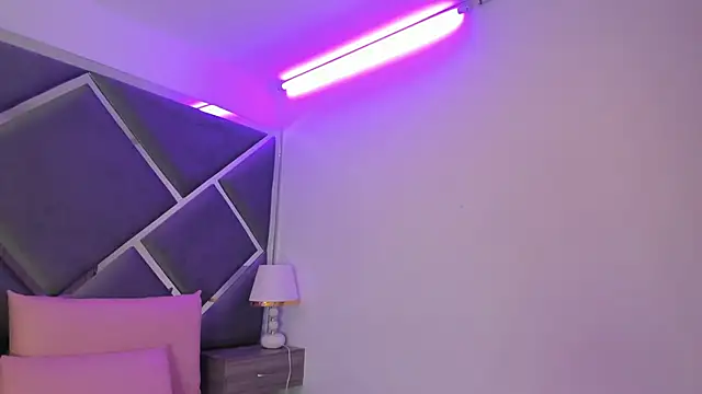 Charlotte Myers online show from 21, 11, 2025