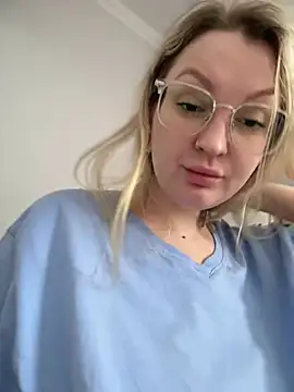 Snapshot of Teya_moon_ chatting on 7, 2, 2025 Teya moon online show from 7, 2, 2025