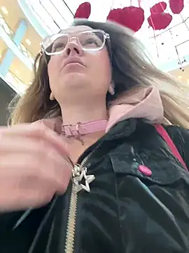 Teya moon  online show from 19, 3, 2026