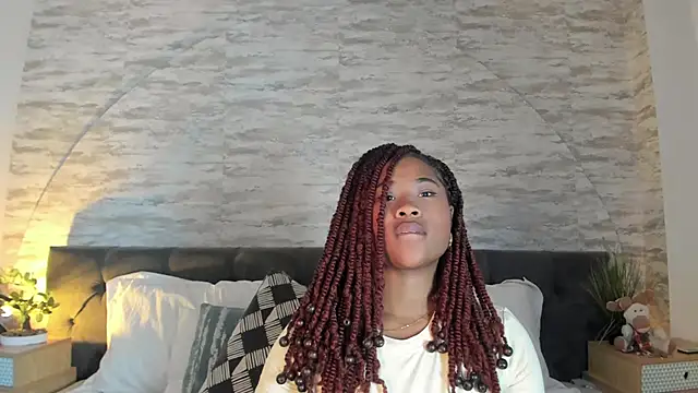 Snapshot of Anneth__M chatting on 5, 5, 2026 Anneth M online show from 5, 5, 2026