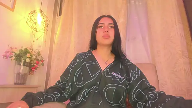 Chanttall  online show from 16, 12, 2024