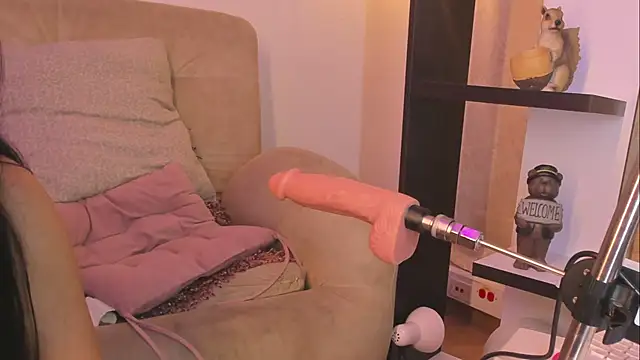 Chanttall  online show from 24, 2, 2025