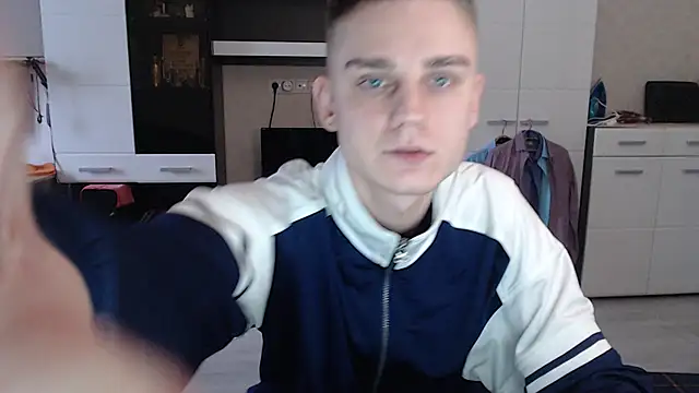 angryzan online show from 10, 1, 2025