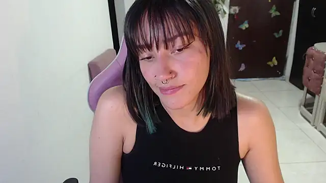 Snapshot of littleangel1_m chatting on 4, 5, 2026 littleangel1 m online show from 4, 5, 2026