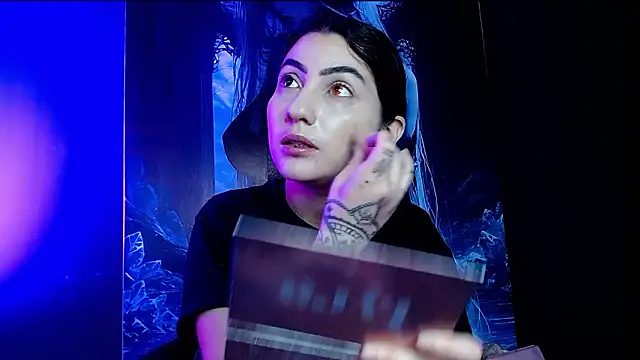 Snapshot of sophy_rock chatting on 2, 2, 2026 sophy rock online show from 2, 2, 2026