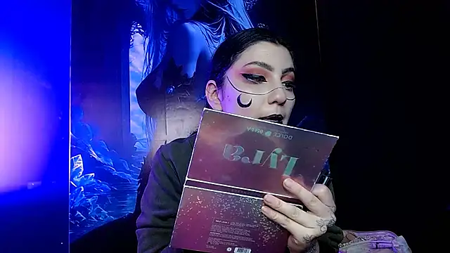 Snapshot of sophy_rock chatting on 17, 2, 2026 sophy rock online show from 17, 2, 2026