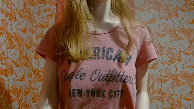 strawberrysmoothie online show from 14, 12, 2024