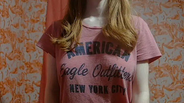 strawberrysmoothie online show from 16, 12, 2024