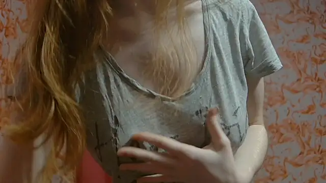 strawberrysmoothie online show from 11, 2, 2025