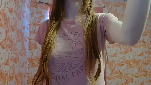 strawberrysmoothie online show from 23, 4, 2026