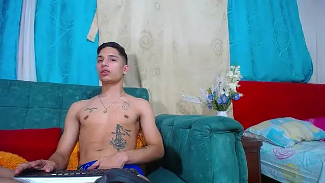 Snapshot of Leon_hot_X chatting on 29, 12, 2024 Leon hot X online show from 29, 12, 2024