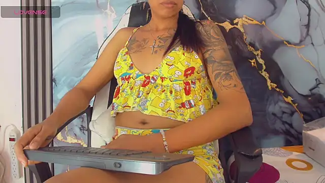 Snapshot of khiara_moretti chatting on 25, 5, 2026 khiara moretti online show from 25, 5, 2026