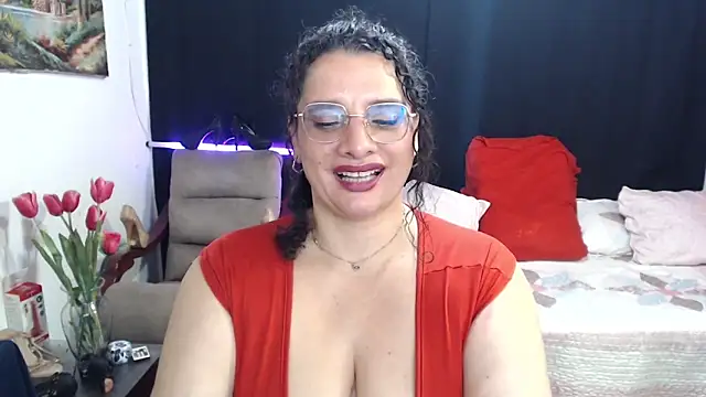 Aleja Gonzales online show from 2, 4, 2026
