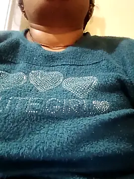 Snapshot of Shoni__ chatting on 23, 12, 2025 Shoni online show from 23, 12, 2025