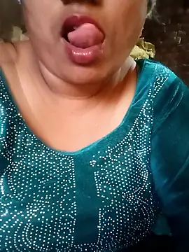 Snapshot of Shoni__ chatting on 11, 1, 2026 Shoni online show from 11, 1, 2026