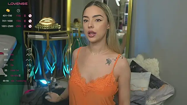 Snapshot of ScarletColes chatting on 21, 1, 2025 ScarletColes online show from 21, 1, 2025