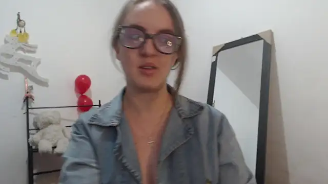 Snapshot of Venus_Santana chatting on 1, 12, 2024 Venus Santana online show from 1, 12, 2024