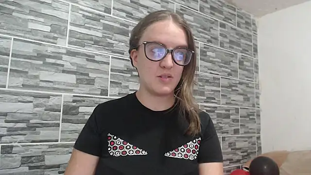 Snapshot of Venus_Santana chatting on 5, 12, 2024 Venus Santana online show from 5, 12, 2024