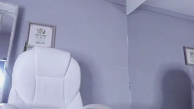 Sara Greey online show from 19, 2, 2025