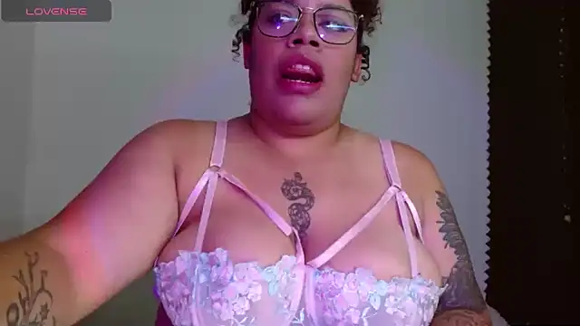 Snapshot of Dirty_sara17 chatting on 12, 9, 2025 Dirty sara17 online show from 12, 9, 2025