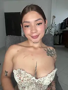 Roxanne 08 online show from 15, 1, 2025