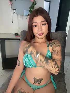 Roxanne 08 online show from 17, 1, 2025