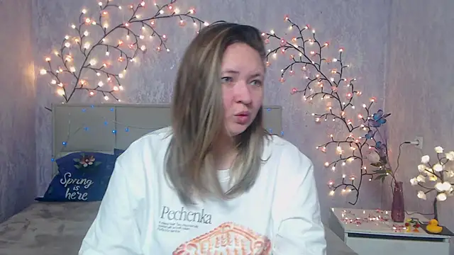 Snapshot of SallyVerda chatting on 19, 4, 2026 SallyVerda online show from 19, 4, 2026