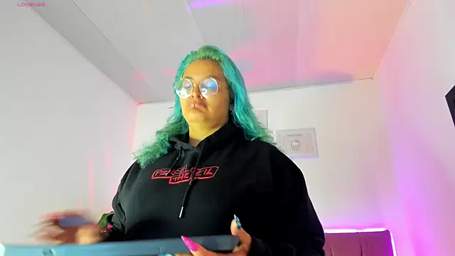 lucky-leah online show from 1, 3, 2025