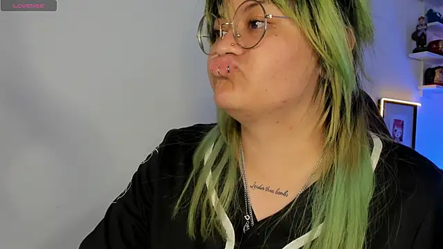 lucky-leah online show from 9, 11, 2025