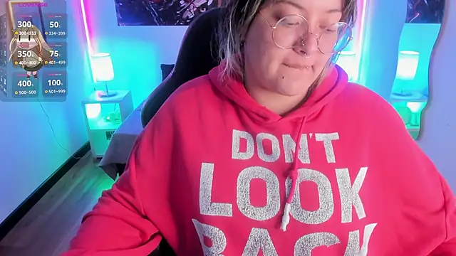 lucky-leah online show from 2, 12, 2025