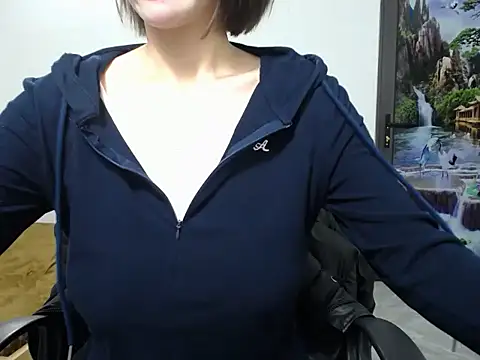 Love bug15 online show from 26, 2, 2025