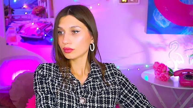 Snapshot of MollyPerry chatting on 18, 12, 2024 MollyPerry online show from 18, 12, 2024