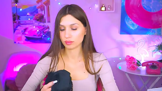 Snapshot of MollyPerry chatting on 18, 12, 2024 MollyPerry online show from 18, 12, 2024