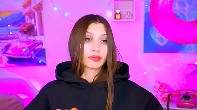 Snapshot of MollyPerry chatting on 25, 12, 2024 MollyPerry online show from 25, 12, 2024