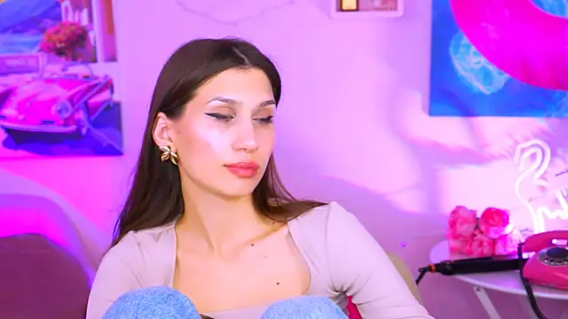 Snapshot of MollyPerry chatting on 5, 1, 2025 MollyPerry online show from 5, 1, 2025