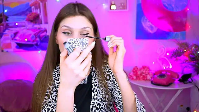 Snapshot of MollyPerry chatting on 15, 1, 2025 MollyPerry online show from 15, 1, 2025