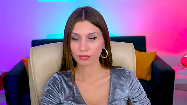 Snapshot of MollyPerry chatting on 5, 3, 2025 MollyPerry online show from 5, 3, 2025