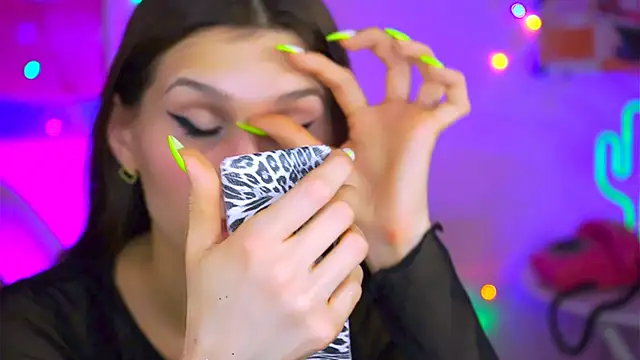 Snapshot of MollyPerry chatting on 12, 3, 2025 MollyPerry online show from 12, 3, 2025