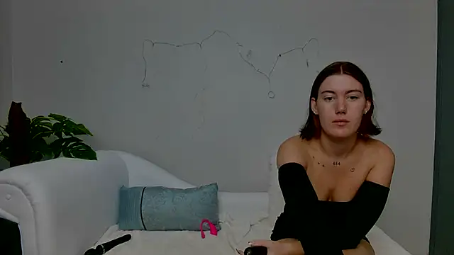 Snapshot of C1eopatra chatting on 16, 1, 2025 C1eopatra online show from 16, 1, 2025