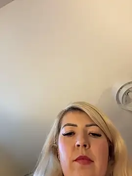 xxcurvyjessiexx online show from 15, 11, 2025