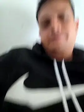 Ernesto696967 online show from 1, 11, 2025