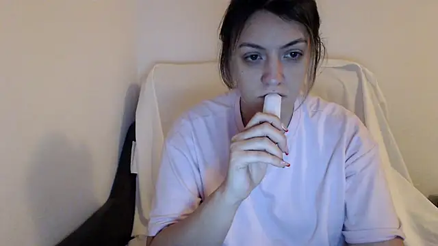 Dyana Kaylinn online show from 25, 12, 2024