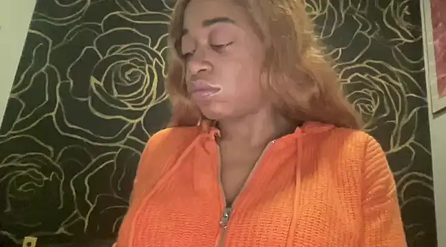 Snapshot of MommyConfident chatting on 8, 12, 2024 MommyConfident online show from 8, 12, 2024