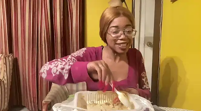 Snapshot of MommyConfident chatting on 12, 1, 2025 MommyConfident online show from 12, 1, 2025