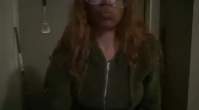 Snapshot of MommyConfident chatting on 1, 2, 2025 MommyConfident online show from 1, 2, 2025